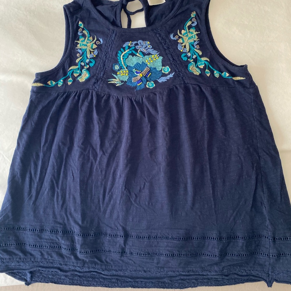 Cupio Navy  Medium top with Blue toned Embroidery